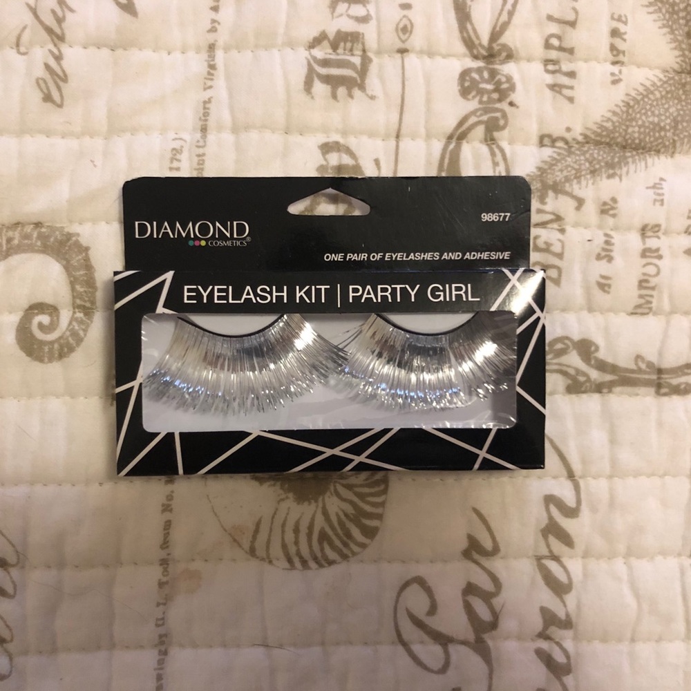 Diamond Cosmetics Party Girl Silver Lashes